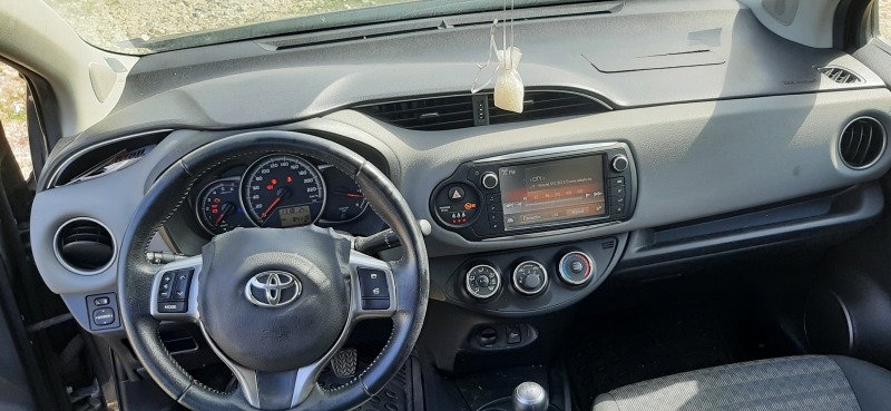 Toyota Yaris 1.4 d4d, снимка 6 - Автомобили и джипове - 42303093