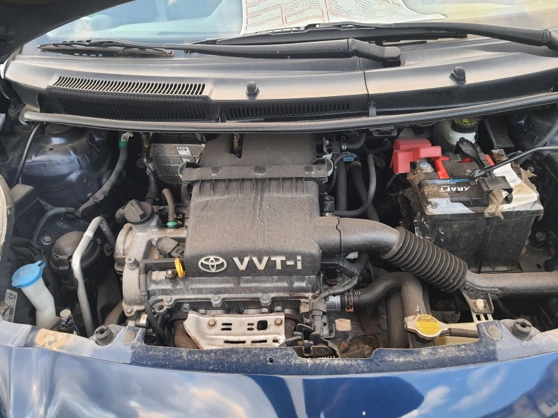 Toyota Yaris 1.3VVT-I , снимка 9 - Автомобили и джипове - 44303384