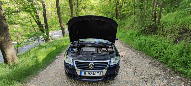 VW Passat 2.0 TDI, снимка 2 - Автомобили и джипове - 45406321