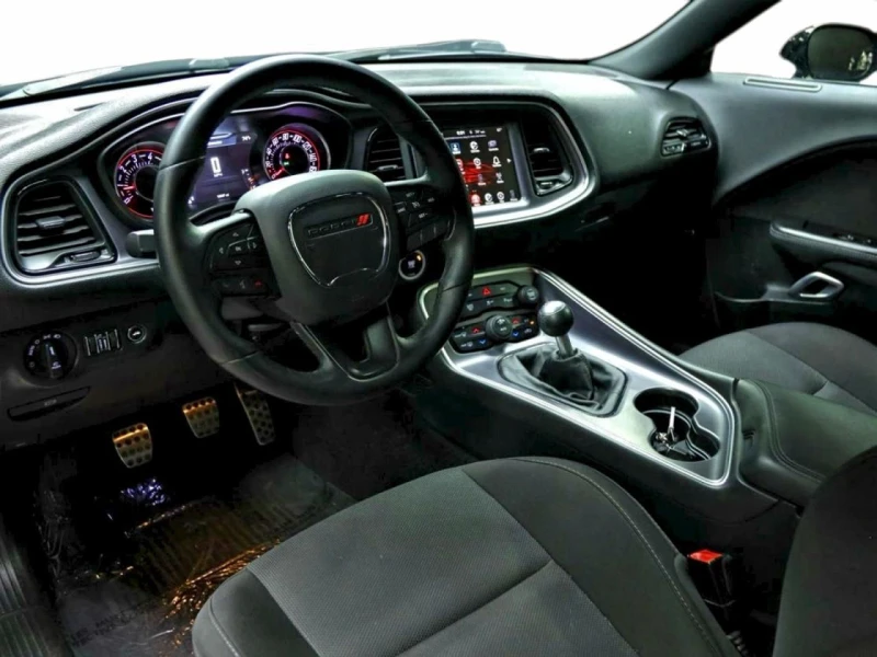 Dodge Challenger, снимка 9 - Автомобили и джипове - 53026741