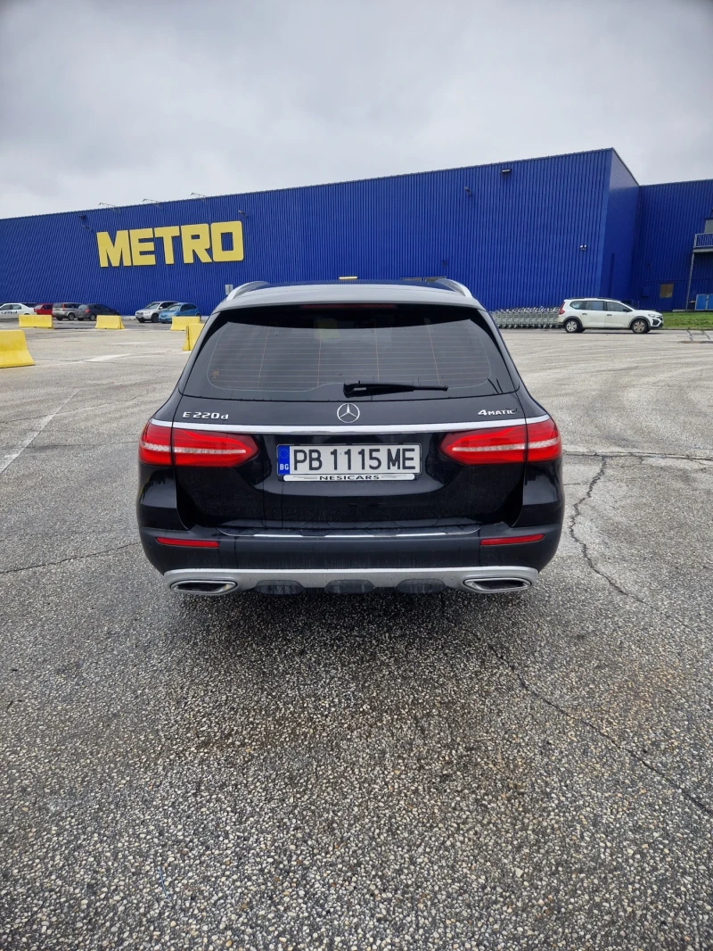 Mercedes-Benz E 220, снимка 4 - Автомобили и джипове - 53370500