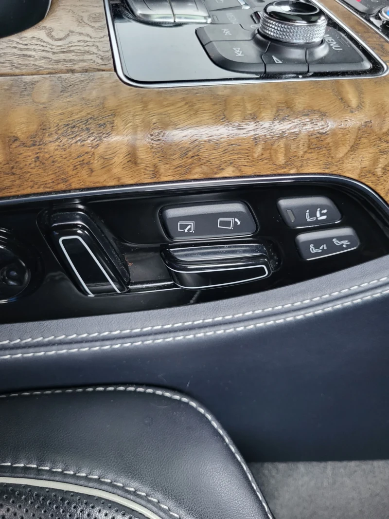 Audi A8 3.0 TFSI, снимка 9 - Автомобили и джипове - 53420074