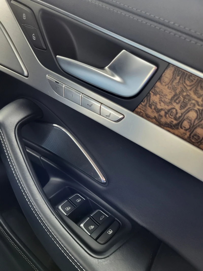 Audi A8 3.0 TFSI, снимка 8 - Автомобили и джипове - 53420074