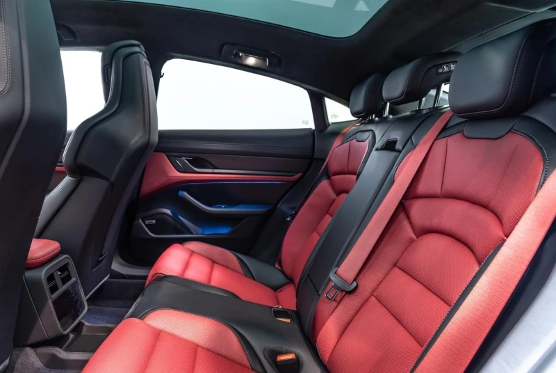Porsche Taycan TURBO BOSE KERAMIK-BRAKES PANORAMA, снимка 14 - Автомобили и джипове - 53434442