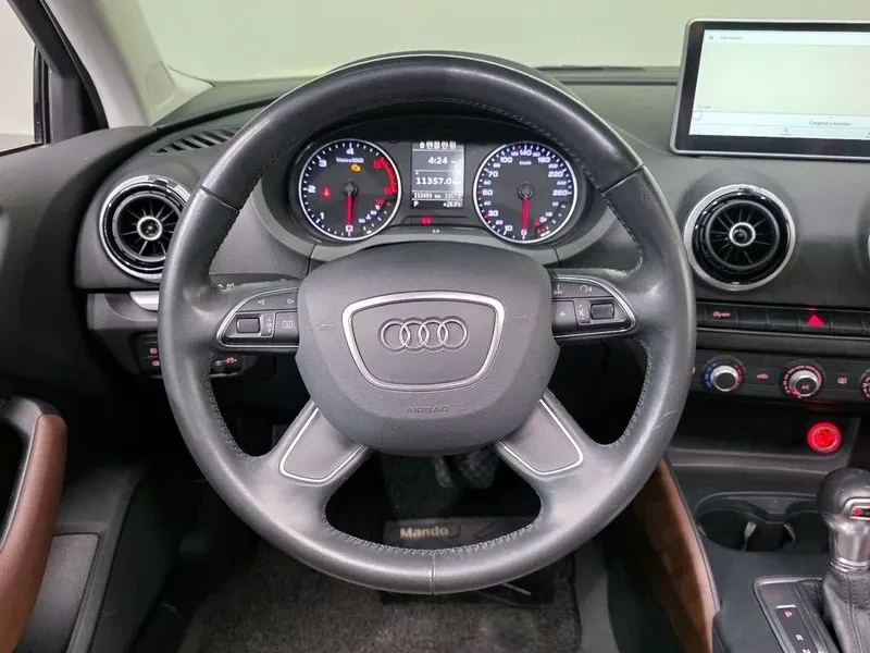 Audi A3 1.6 TDI, снимка 13 - Автомобили и джипове - 54547560