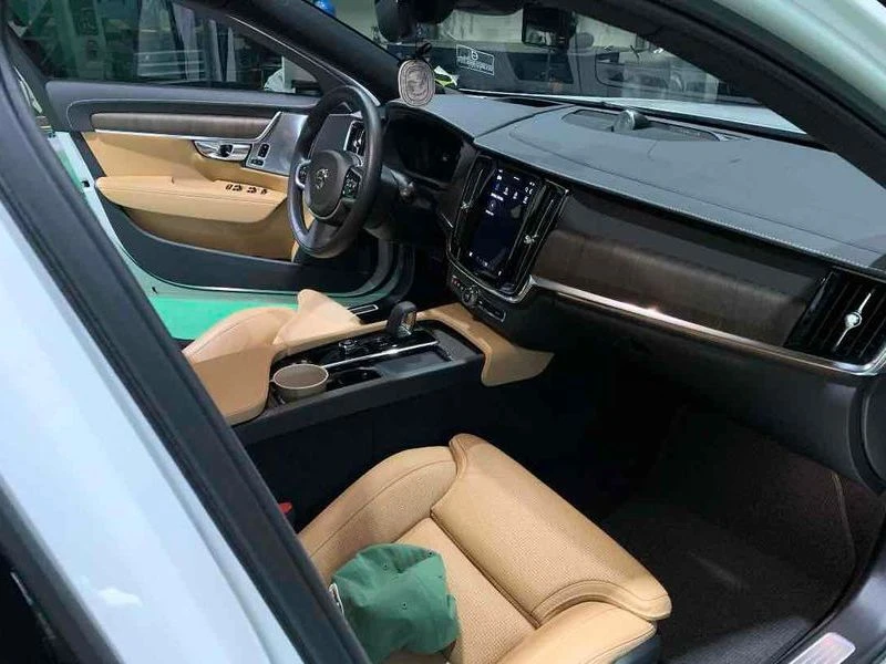 Volvo V90 2.0 Automatic КРАЙНА ЦЕНА: 34248 EUR !!!РЕАЛНА КРА, снимка 7 - Автомобили и джипове - 55969555