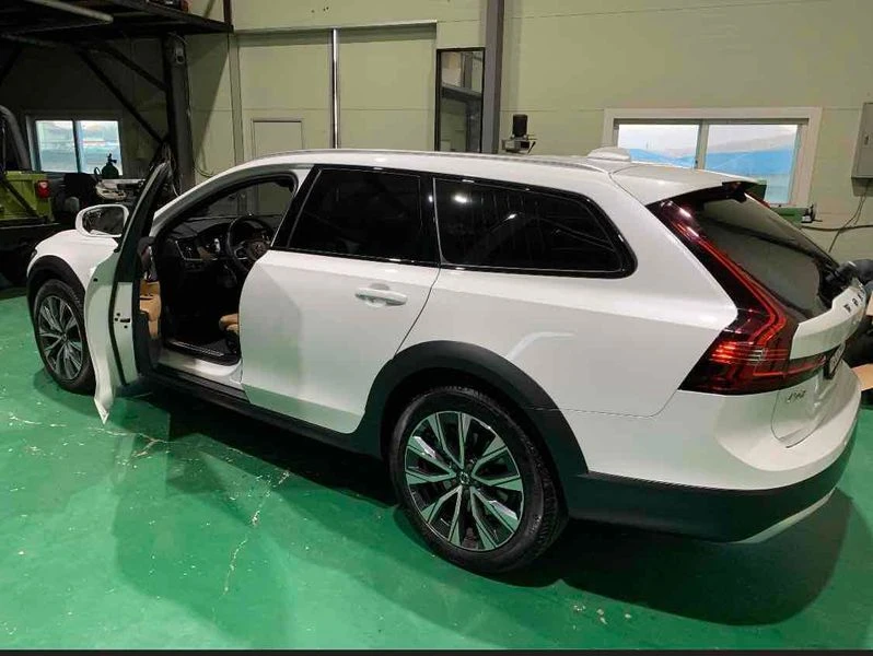 Volvo V90 2.0 Automatic КРАЙНА ЦЕНА: 34248 EUR !!!РЕАЛНА КРА, снимка 6 - Автомобили и джипове - 55969555