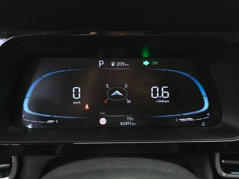 Hyundai Elantra, снимка 8 - Автомобили и джипове - 56726833