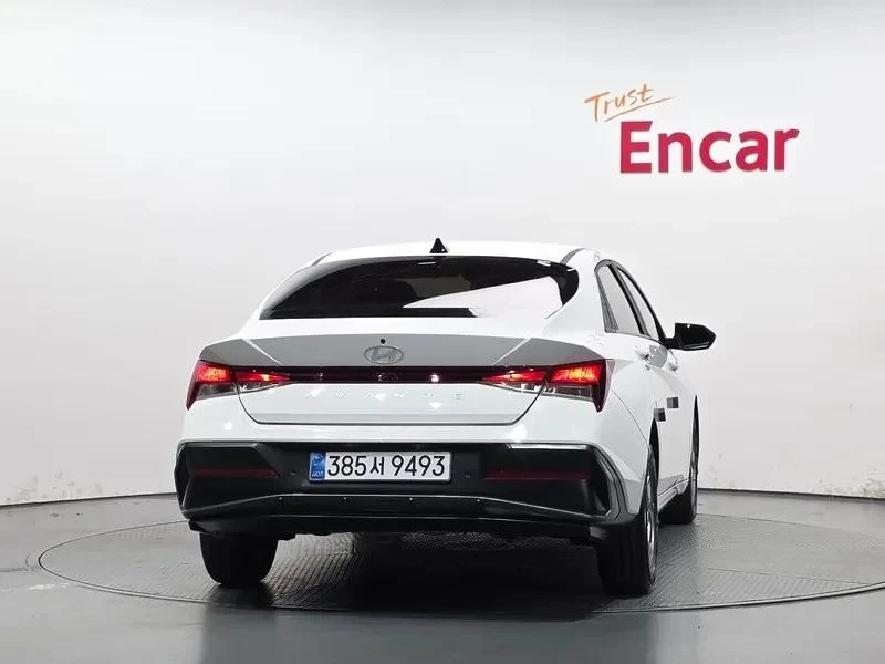 Hyundai Elantra, снимка 4 - Автомобили и джипове - 56726833