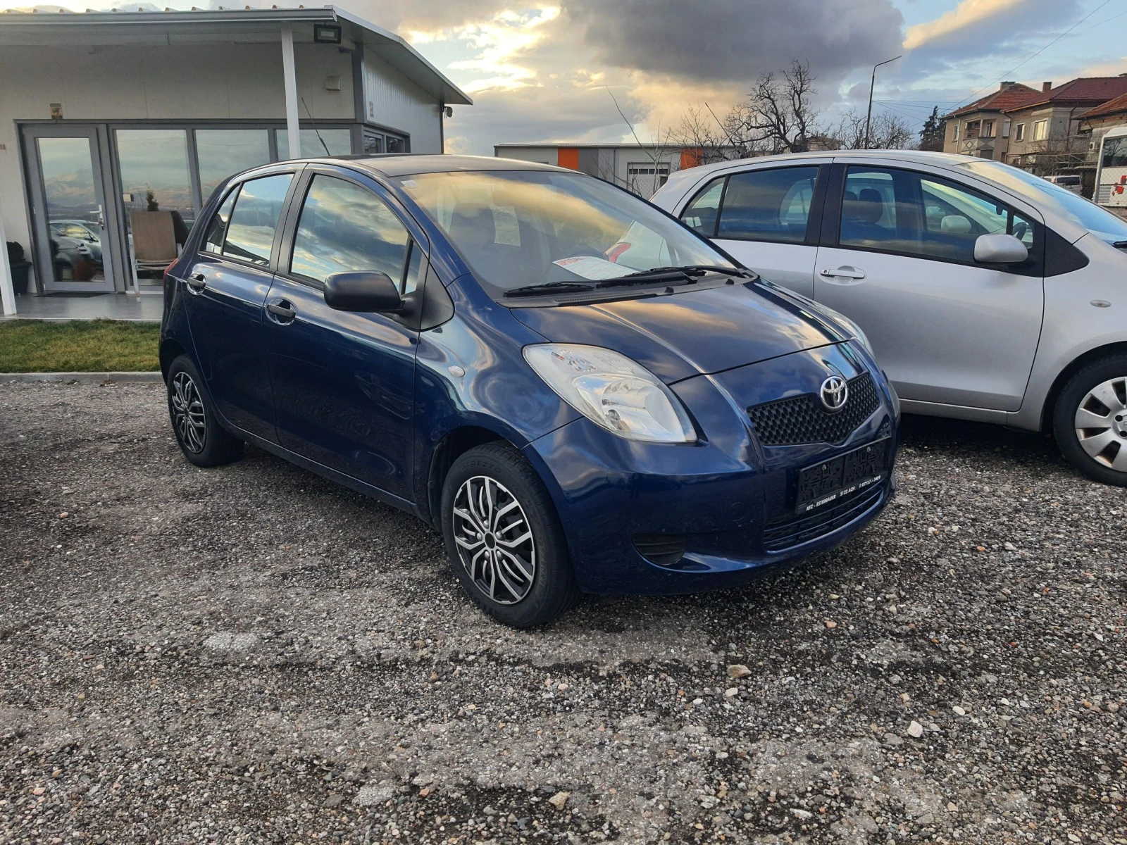 Toyota Yaris 1.3VVT-I 2броя - изображение 8