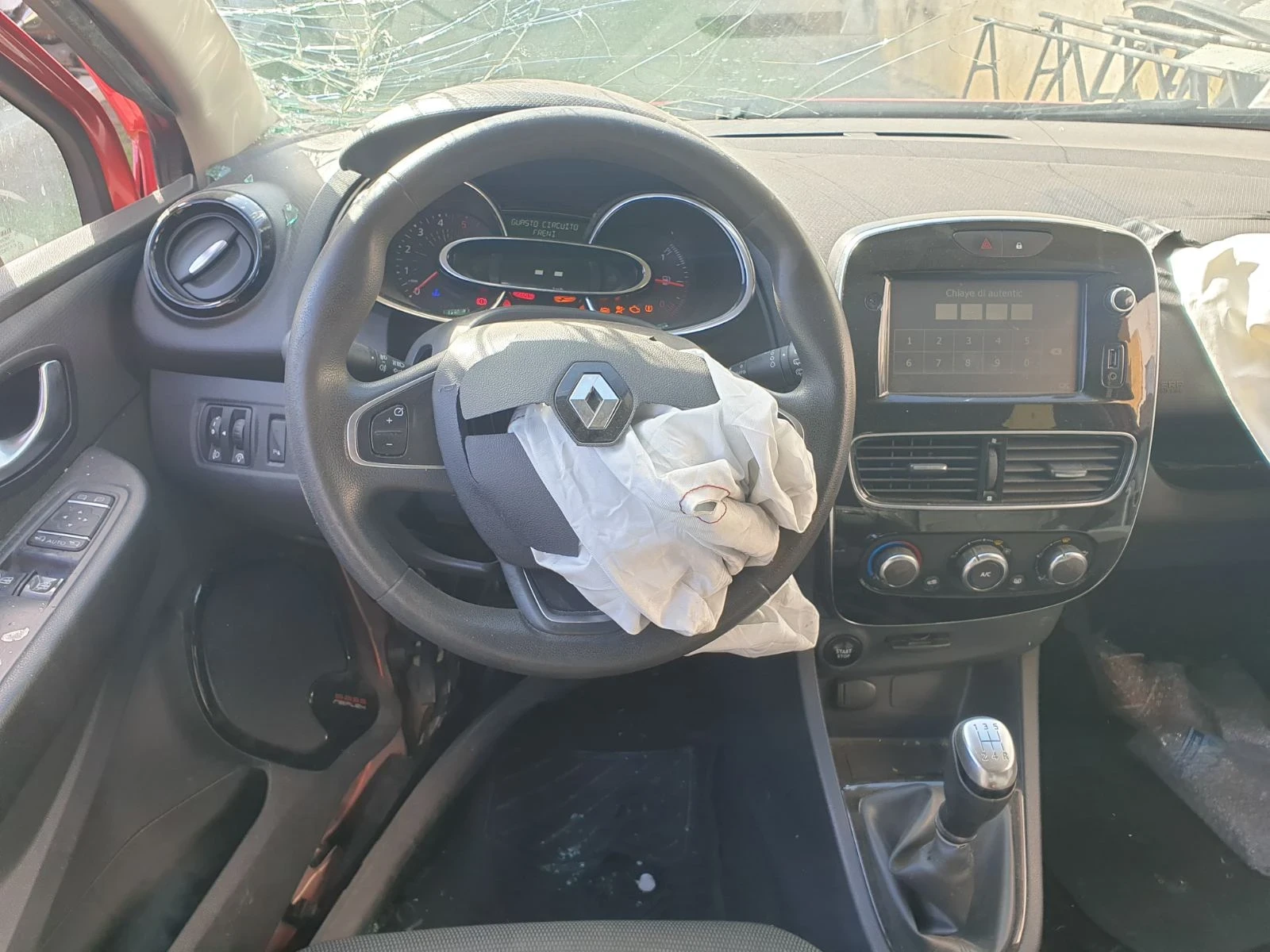 Renault Clio 1.5 DCI Euro 6B - изображение 10