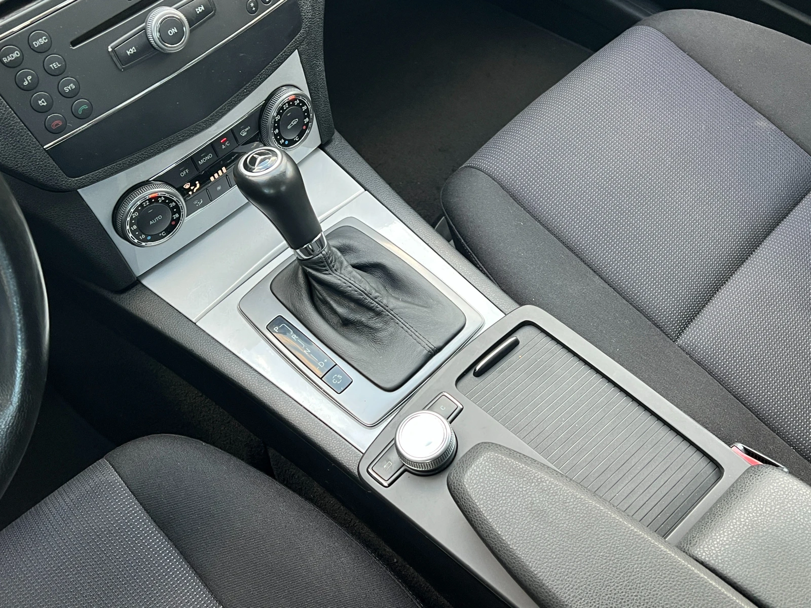 Mercedes-Benz C 220 CDi АВТОМАТИК СЕДАН Отличен технически - изображение 10