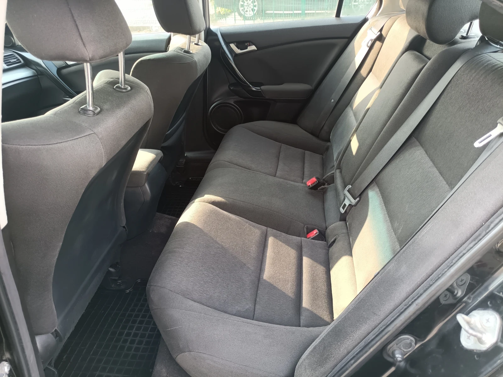 Honda Accord 2, 0 бензин седан - изображение 10