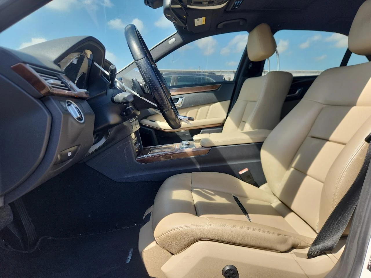 Mercedes-Benz E 350 4MATIC/3.5L V6/КОЖА/ПОДГР./ОБДУХВ./БЕНЗИН - изображение 7