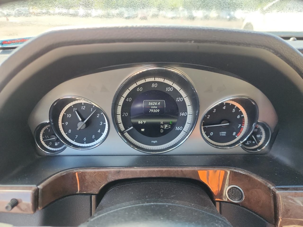 Mercedes-Benz E 350 4MATIC/3.5L V6/КОЖА/ПОДГР./ОБДУХВ./БЕНЗИН - изображение 9
