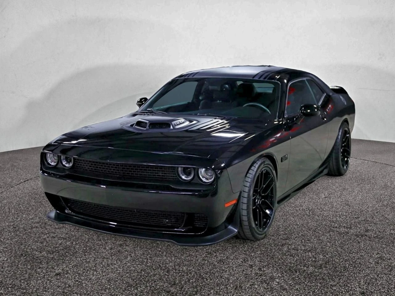 Dodge Challenger  - изображение 2