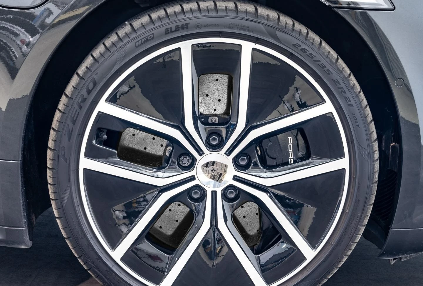 Porsche Taycan TURBO BOSE KERAMIK-BRAKES PANORAMA - изображение 5