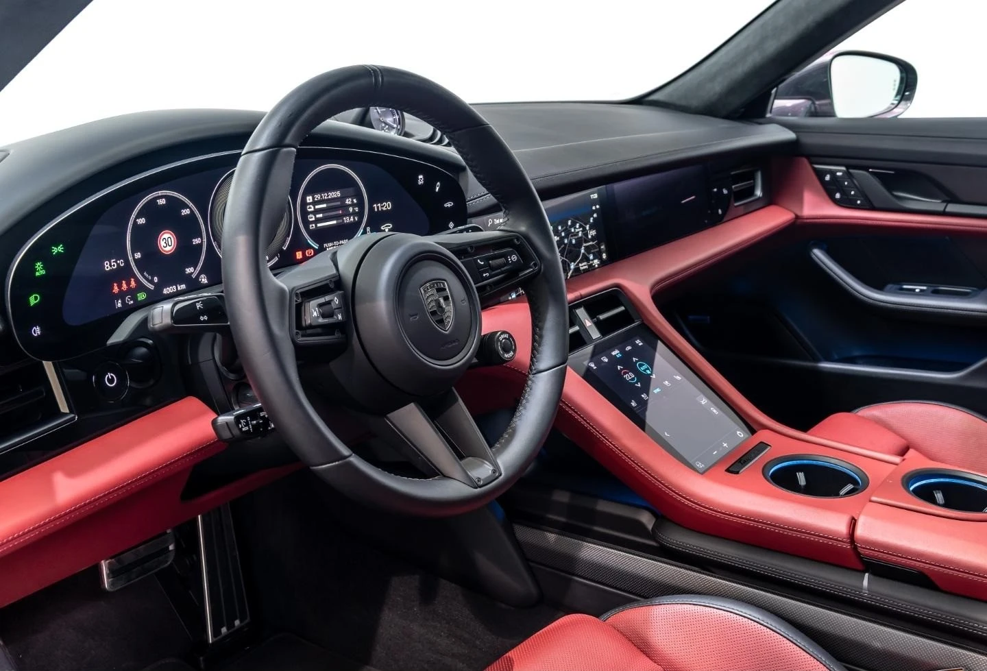 Porsche Taycan TURBO BOSE KERAMIK-BRAKES PANORAMA - изображение 9