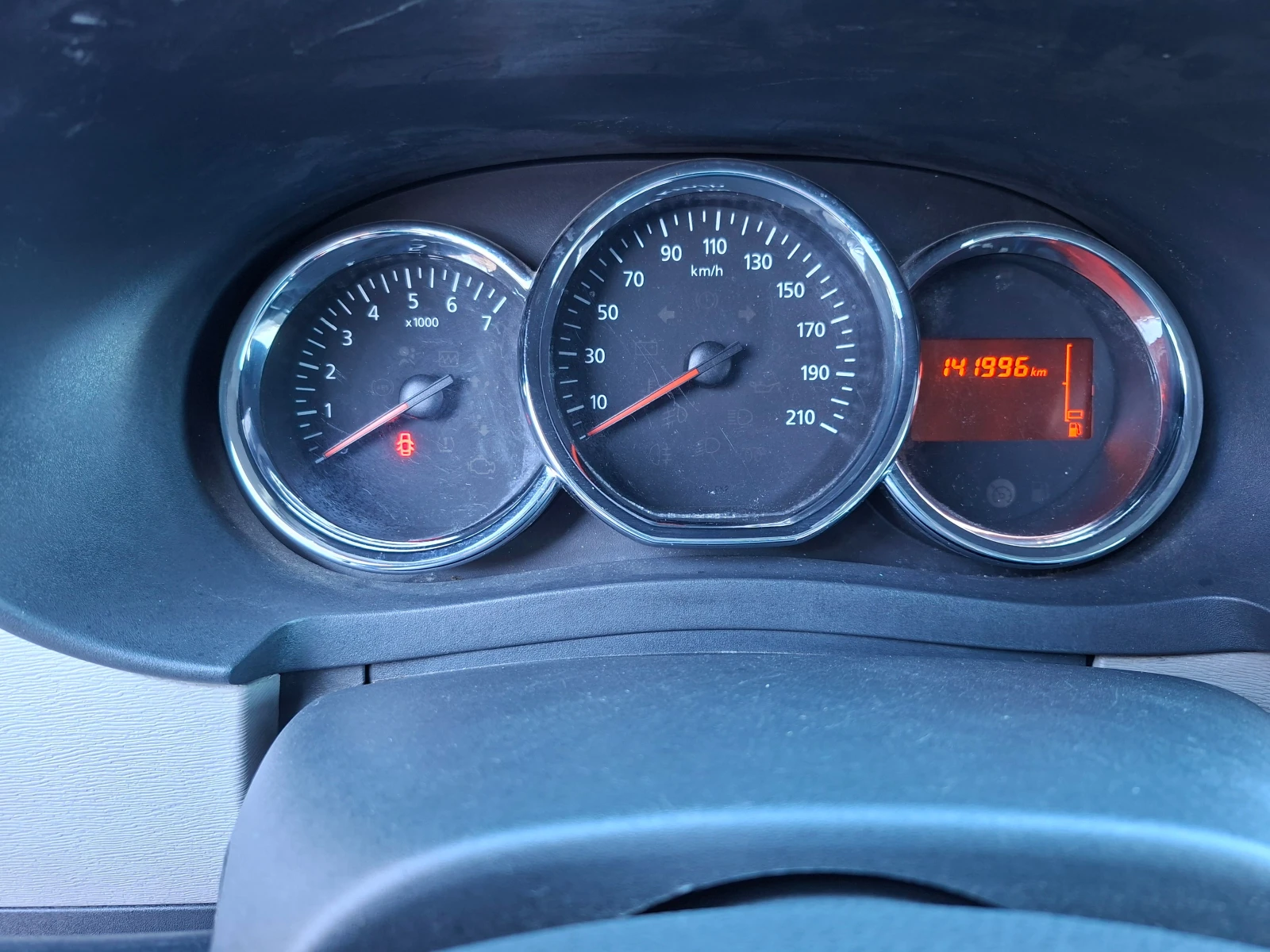 Dacia Lodgy 1.2НАВИГАЦИЯ.КЛИМАТИК., снимка 14 - Автомобили и джипове - 53781068