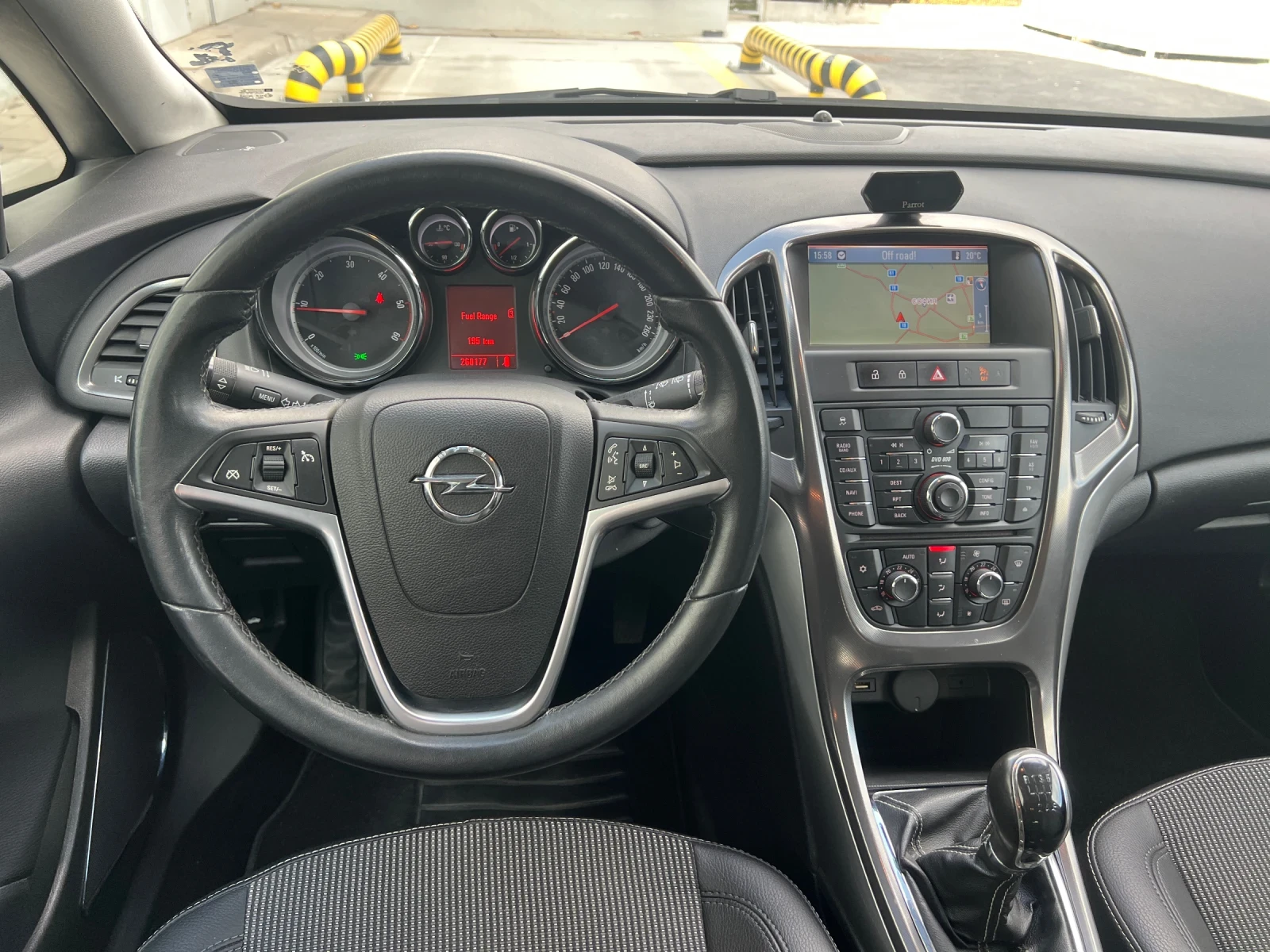 Opel Astra 1.7cdti NAVI , снимка 11 - Автомобили и джипове - 53993889