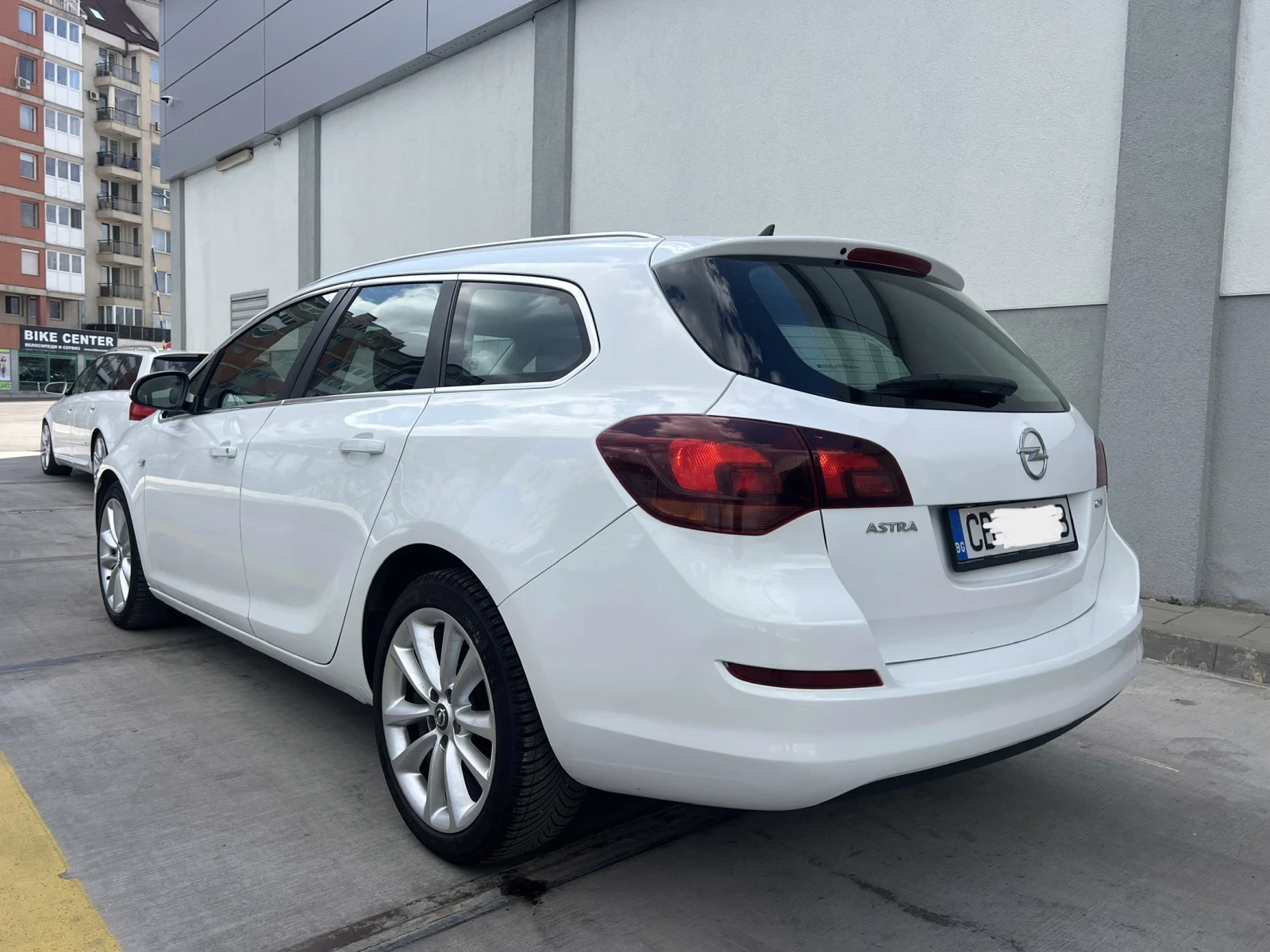 Opel Astra 1.7cdti NAVI , снимка 4 - Автомобили и джипове - 53993889