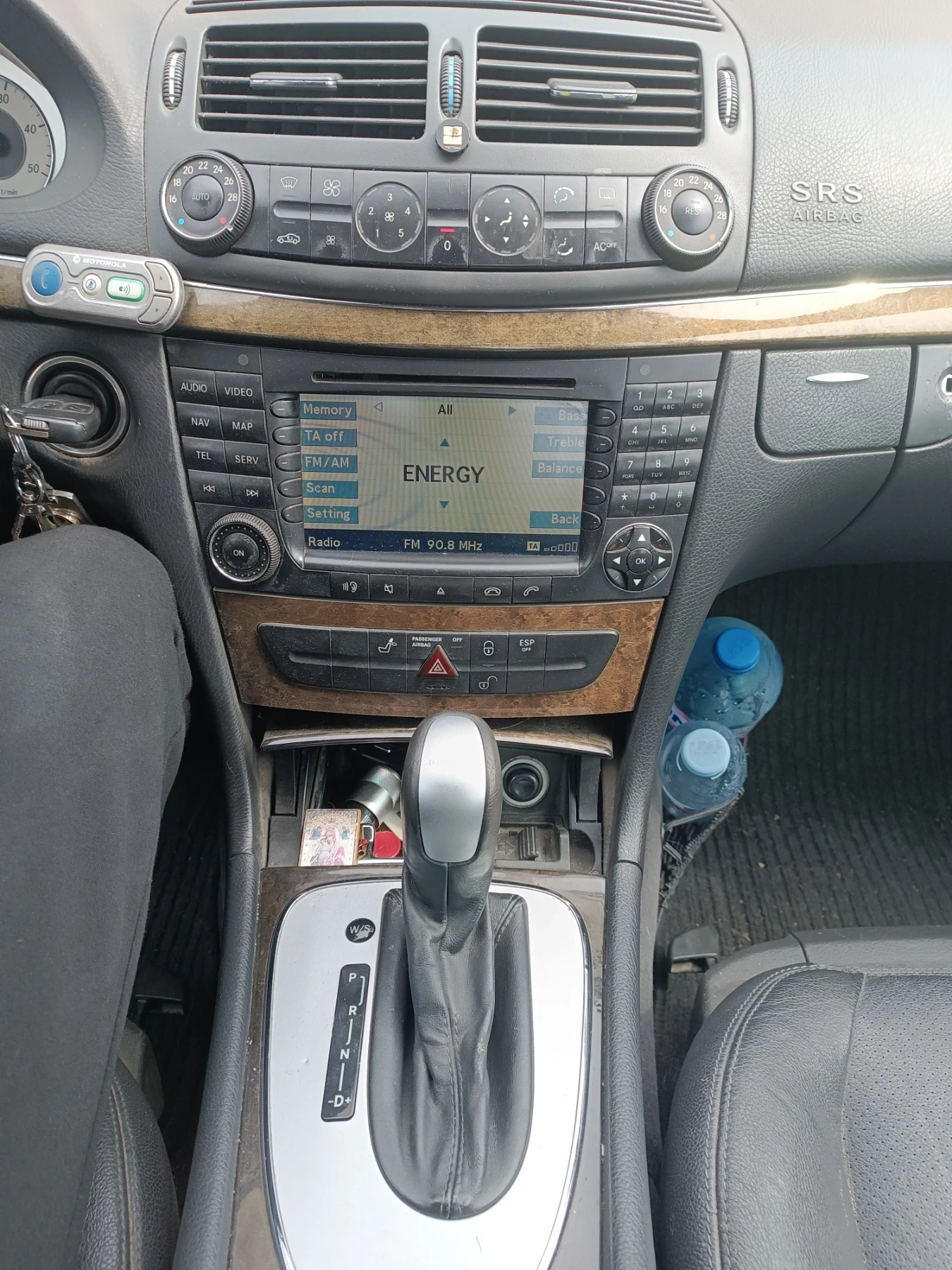 Mercedes-Benz E 220, снимка 3 - Автомобили и джипове - 54026593