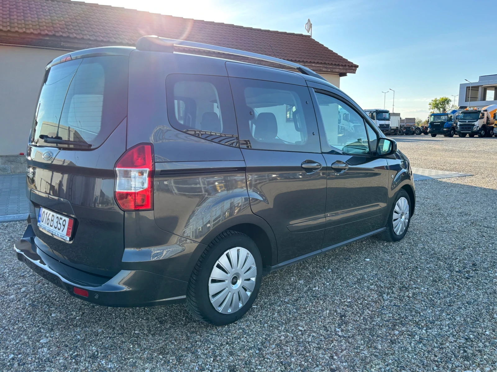 Ford Tourneo Connect 1.5 TDCI , снимка 5 - Автомобили и джипове - 54305114