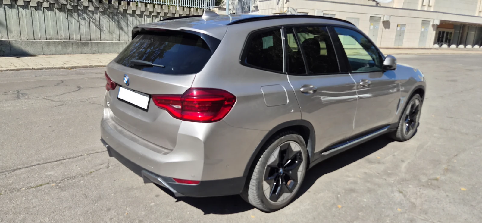 BMW iX3 High Executive; SOH98.11% | Mobile.bg � ����������� 7