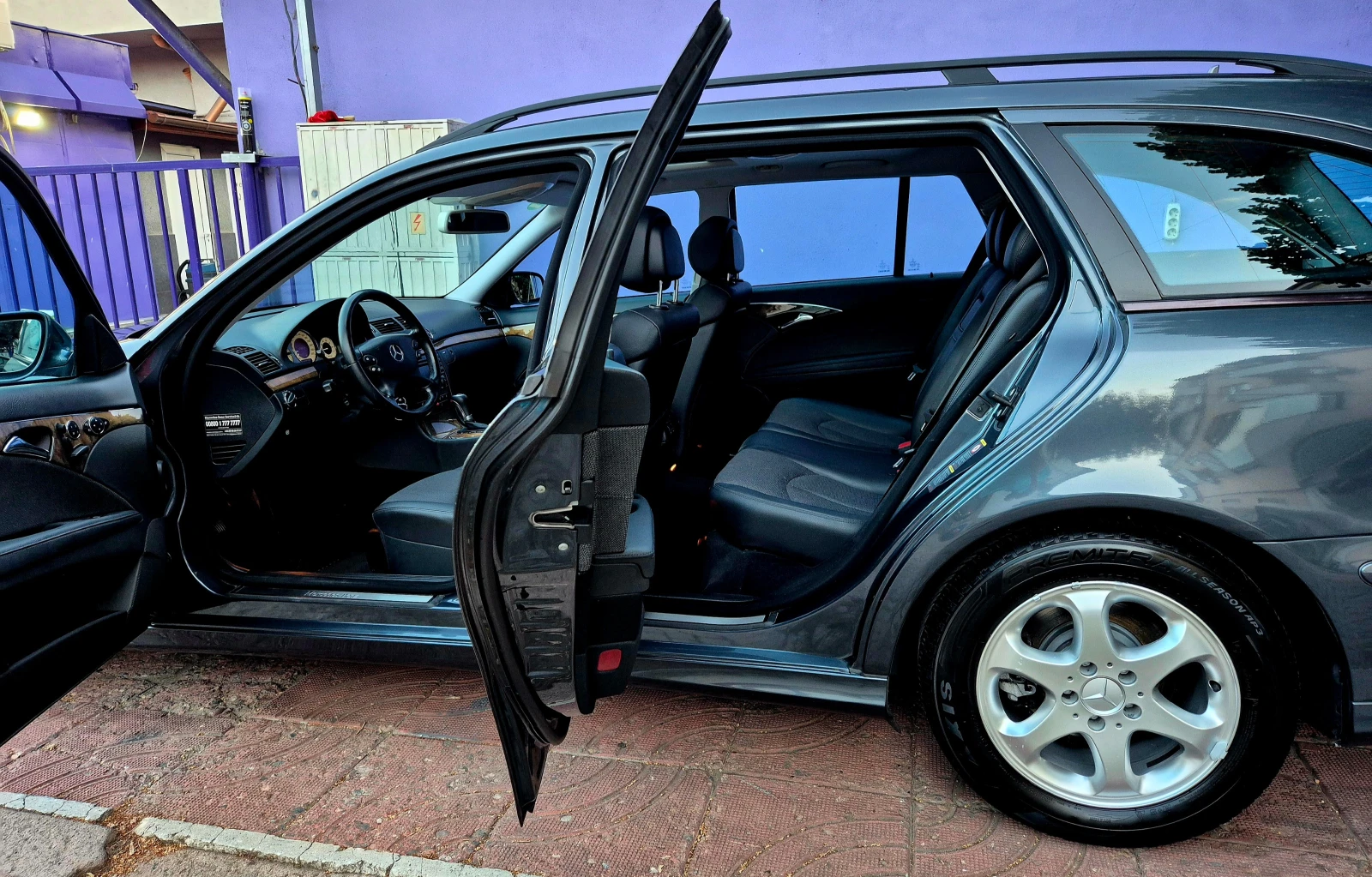 Mercedes-Benz E 200 2.0i-kompressor-AVANTGARDE-navi-avtomat-нов, снимка 12 - Автомобили и джипове - 55287357