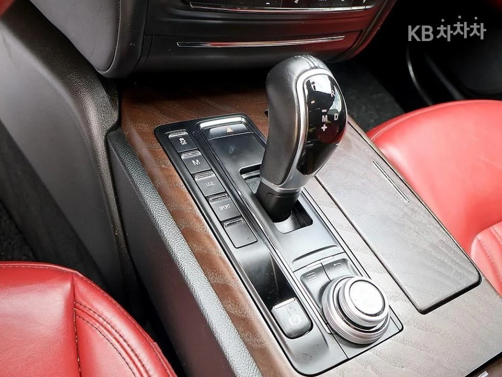 Maserati Ghibli V6 SPORT+ CAMERA PANORAMA FULL, снимка 9 - Автомобили и джипове - 55516215