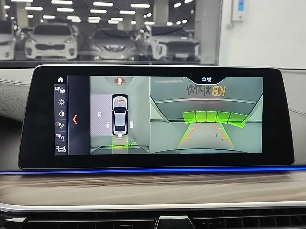 BMW 530 I * M SPORT * HUD * ОБДУХВАНЕ * ПАНОРАМА * , снимка 14 - Автомобили и джипове - 55973375
