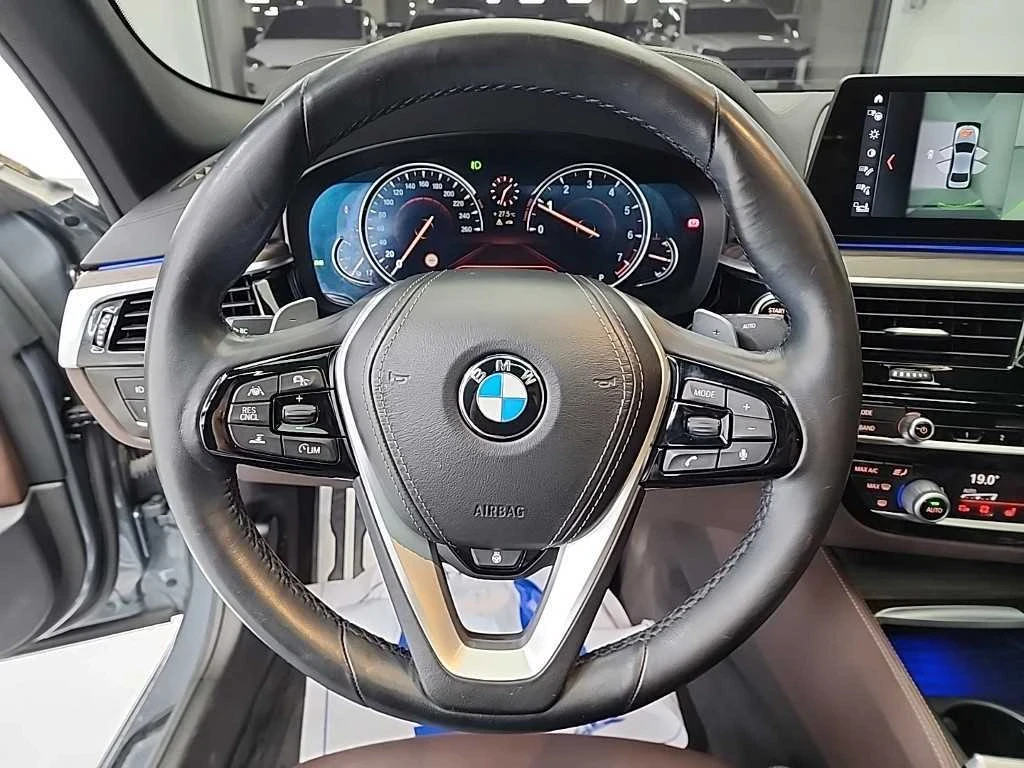 BMW 530 I * M SPORT * HUD * ОБДУХВАНЕ * ПАНОРАМА * , снимка 6 - Автомобили и джипове - 55973375