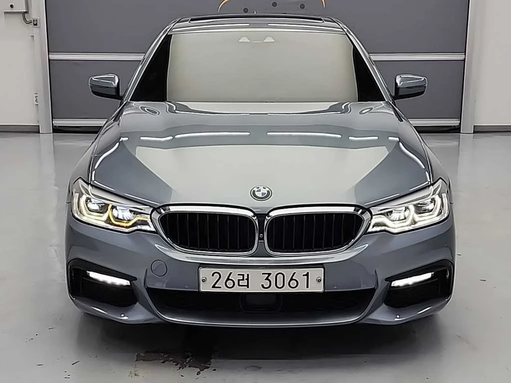 BMW 530 I * M SPORT * HUD * ОБДУХВАНЕ * ПАНОРАМА * , снимка 2 - Автомобили и джипове - 55973375