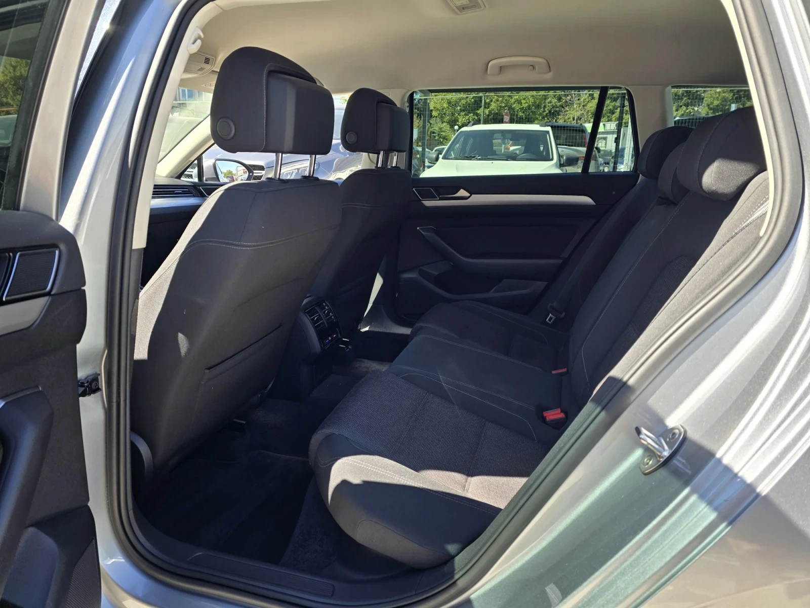 VW Passat 2.0TDI 150к.с DSG BUSINESS , снимка 11 - Автомобили и джипове - 55979337