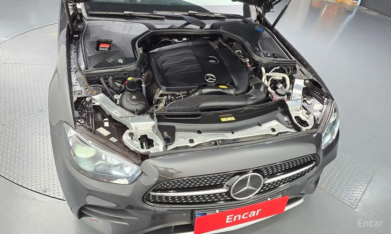 Mercedes-Benz E 350 4MATIC* AMG* LINE* BURMESTER* ОБДУХВАНЕ* ДИСТРОНИК, снимка 17 - Автомобили и джипове - 56115244