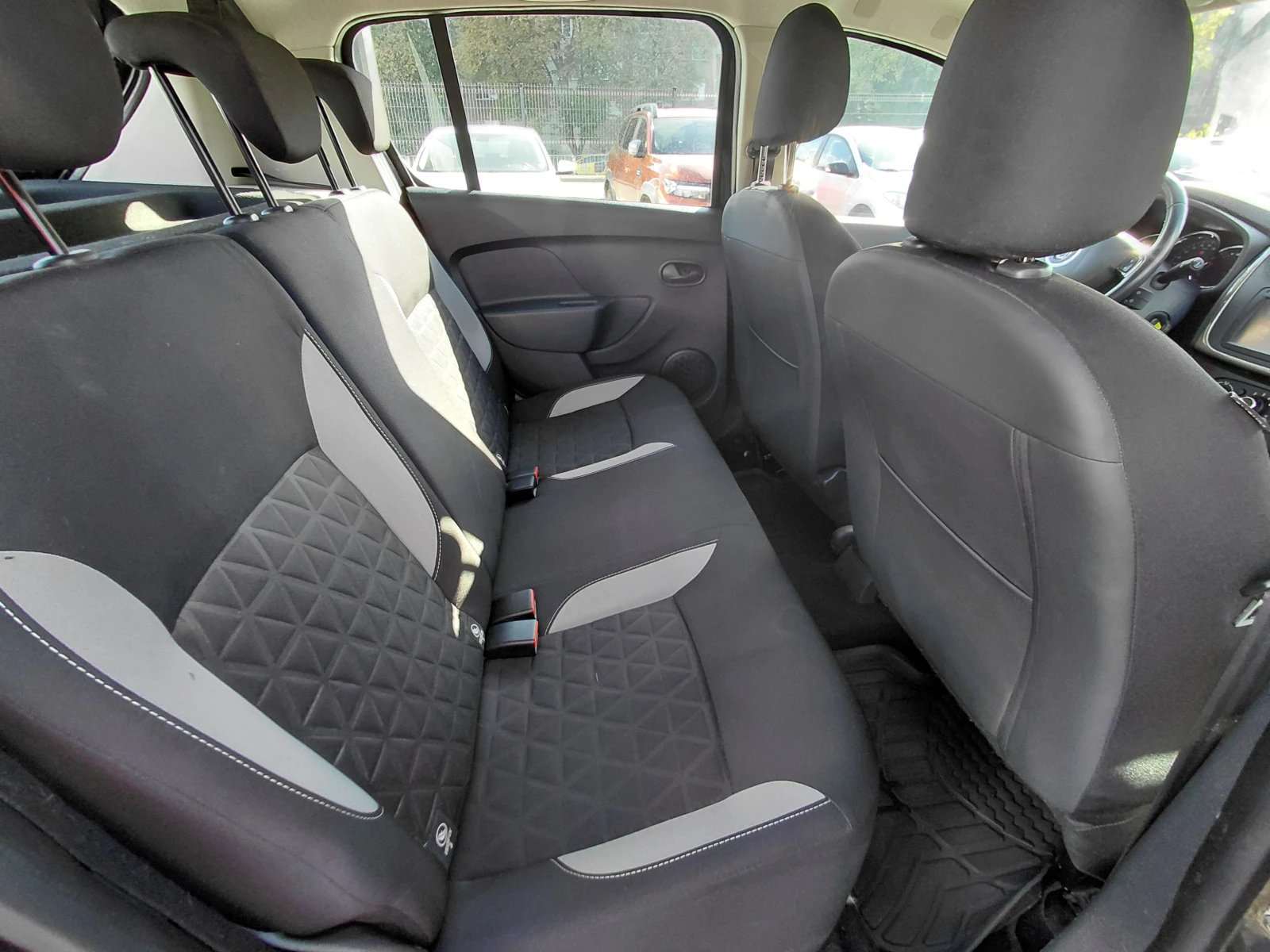 Dacia Sandero Stepway/TCe/90к.с, снимка 14 - Автомобили и джипове - 56691507