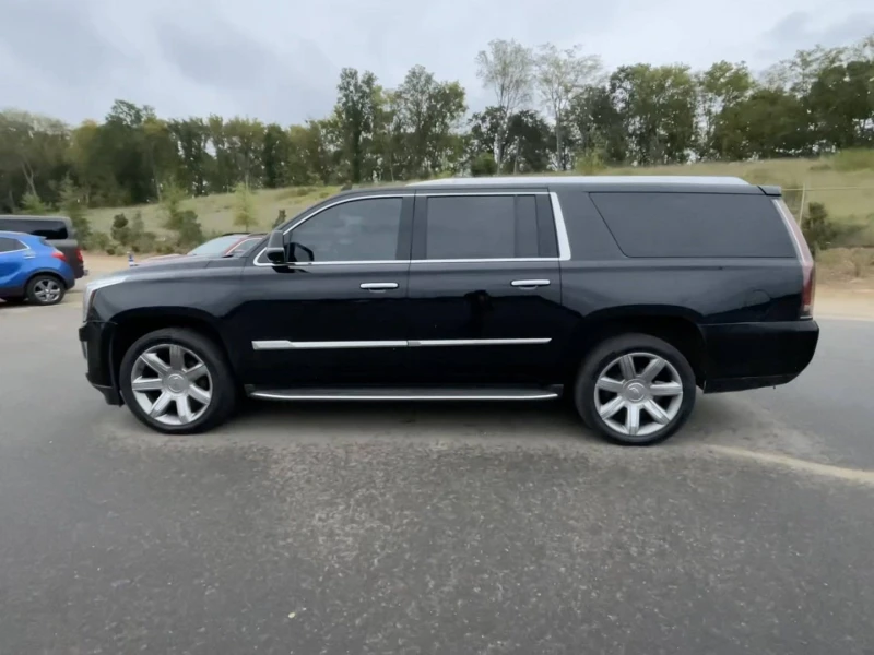 Cadillac Escalade ESV Luxury 1SB 360КАМЕРИ ОБДУХВАНЕ МАСАЖ, снимка 2 - Автомобили и джипове - 47680088