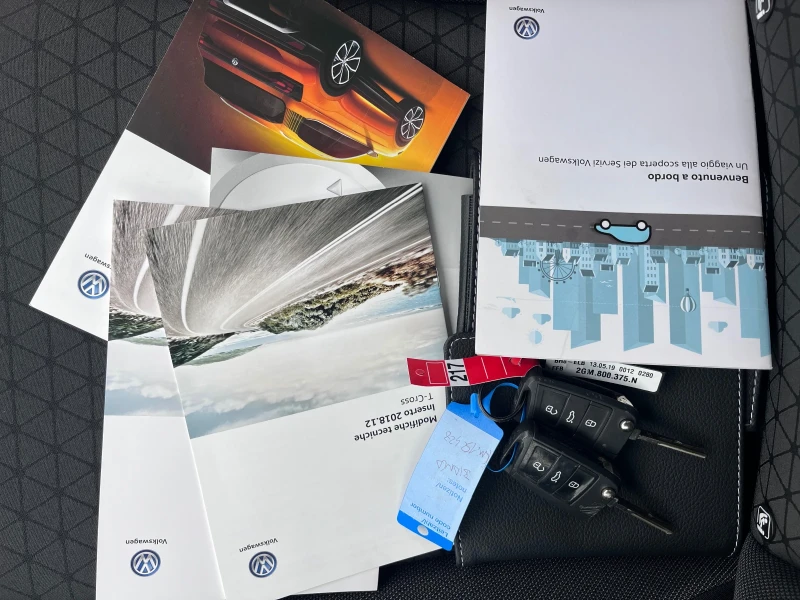 VW T-Cross 1.0TSI / Style, снимка 16 - Автомобили и джипове - 52566003