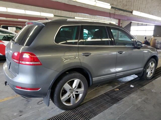 VW Touareg V6 3.6L/ ФИКСИРАНА ЦЕНА! БЕЗ ЩЕТИ!, снимка 6 - Автомобили и джипове - 48951880