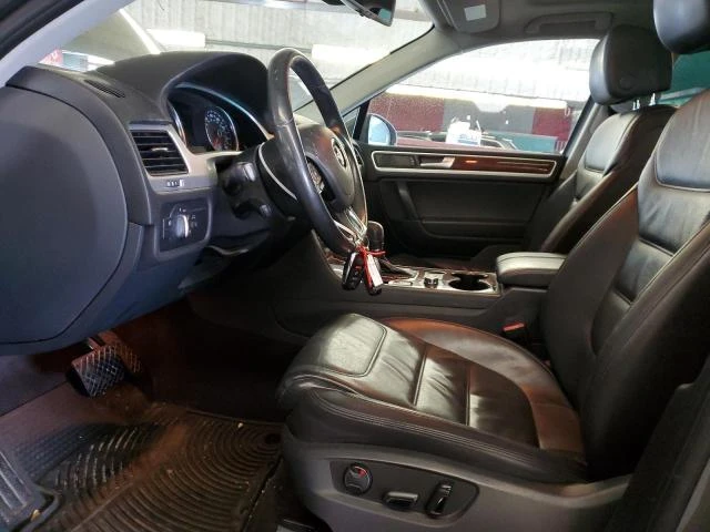 VW Touareg V6 3.6L/ ФИКСИРАНА ЦЕНА! БЕЗ ЩЕТИ!, снимка 7 - Автомобили и джипове - 48951880