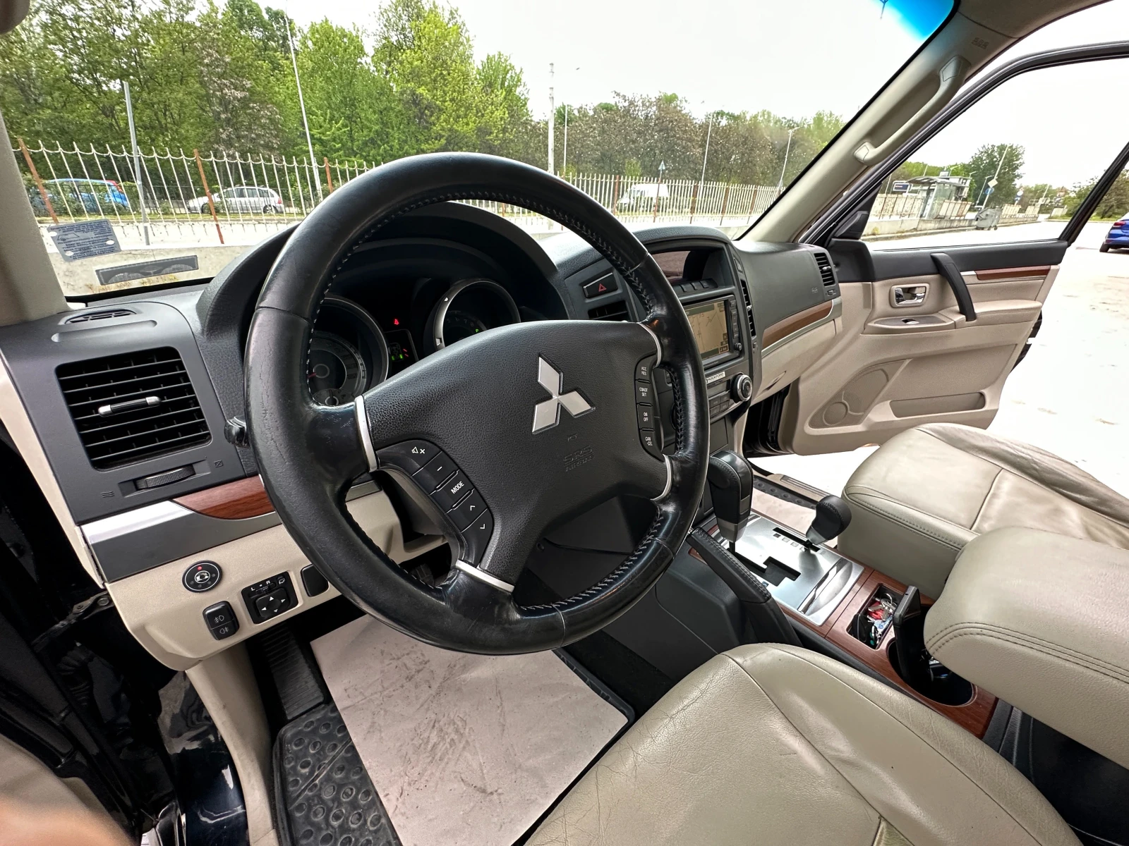 Mitsubishi Pajero 4 - изображение 9