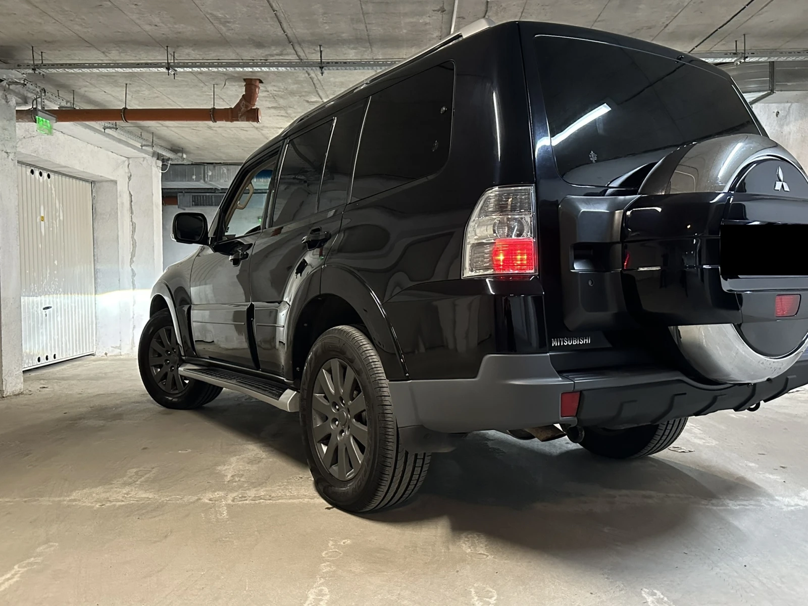 Mitsubishi Pajero 4 - изображение 2