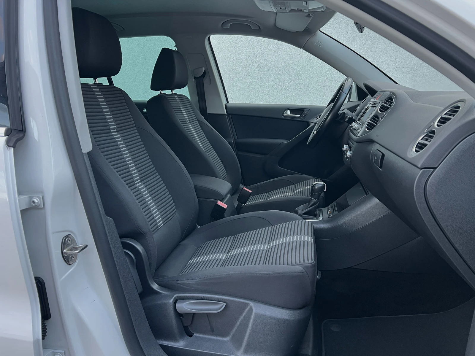 VW Tiguan 2.0TDi DSG Sport   | Mobile.bg   11