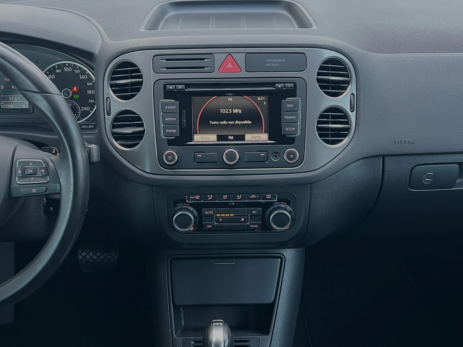 VW Tiguan 2.0TDi DSG Sport   | Mobile.bg   9