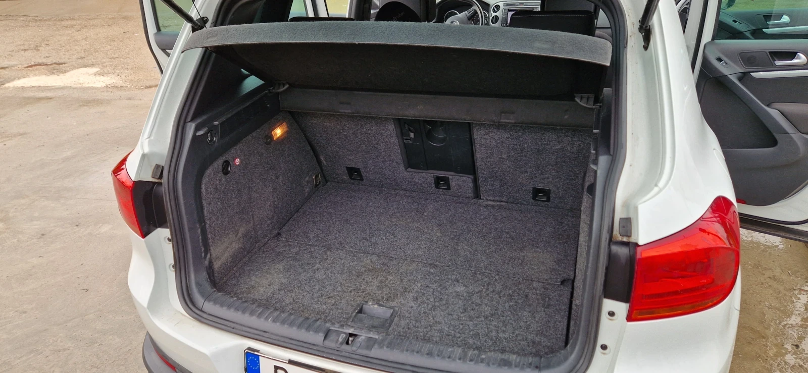 VW Tiguan Sport&Style 2.0TDI SCR BMT 4MOTION - LOUNGE, снимка 11 - Автомобили и джипове - 53571526