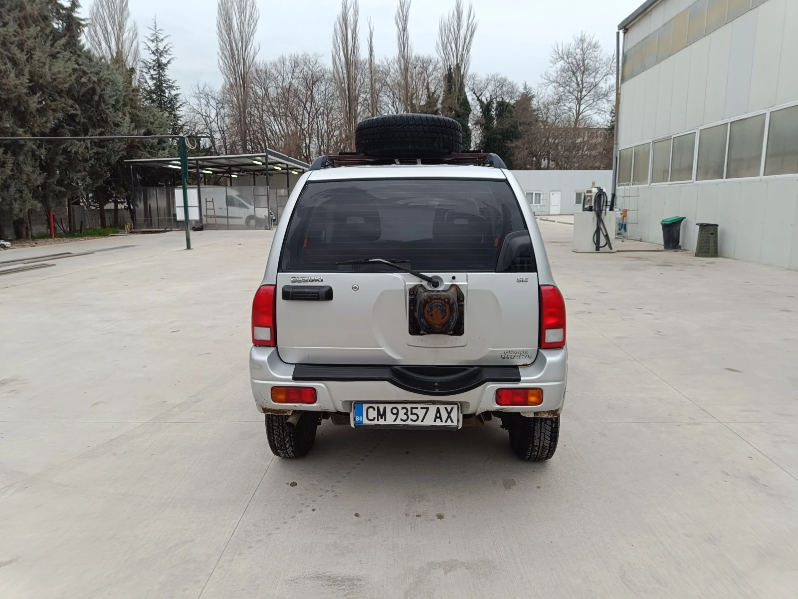 Suzuki Grand vitara 1.6i, снимка 5 - Автомобили и джипове - 53953693