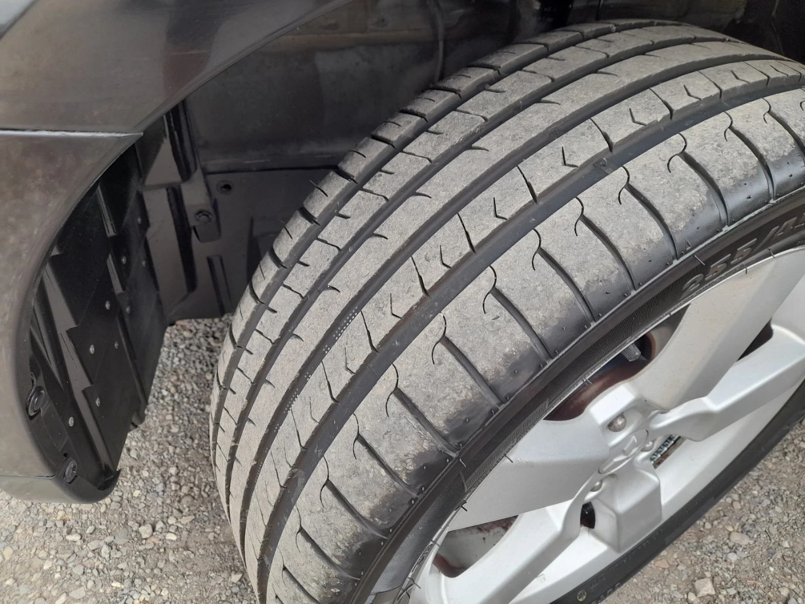 Mitsubishi Outlander 2.4i 4x4 7-места, снимка 16 - Автомобили и джипове - 54483107
