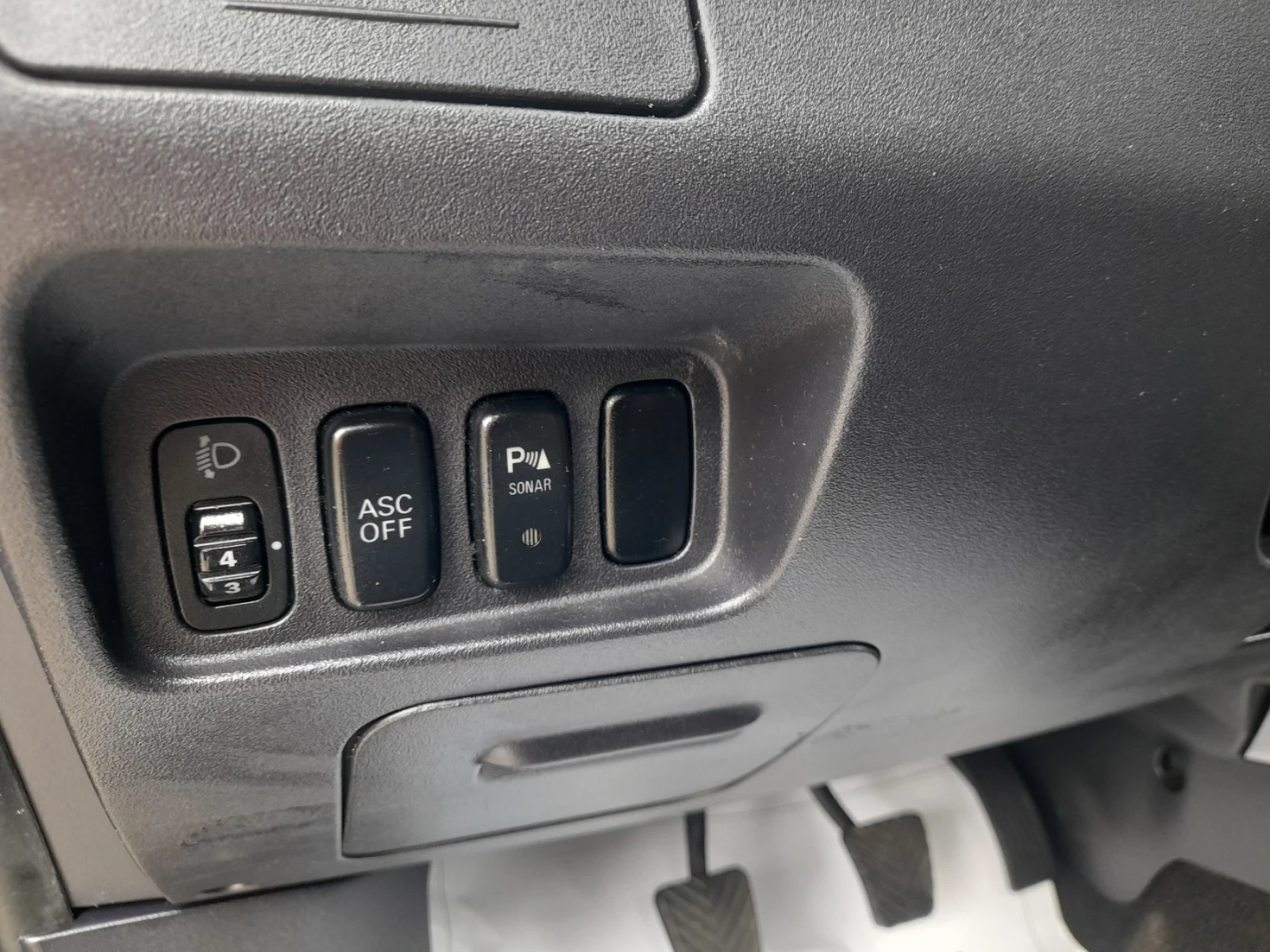 Mitsubishi Outlander 2.4i 4x4 7-места, снимка 14 - Автомобили и джипове - 54483107