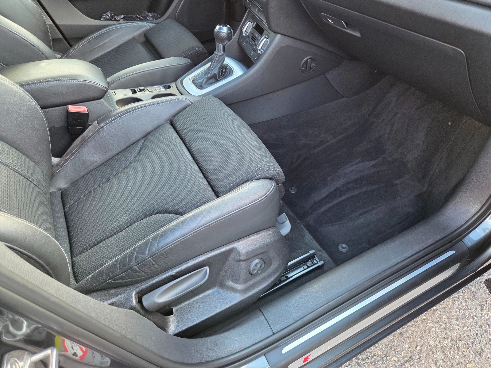 Audi Q3 2.0TDI Sline  Quatro, снимка 9 - Автомобили и джипове - 54895094