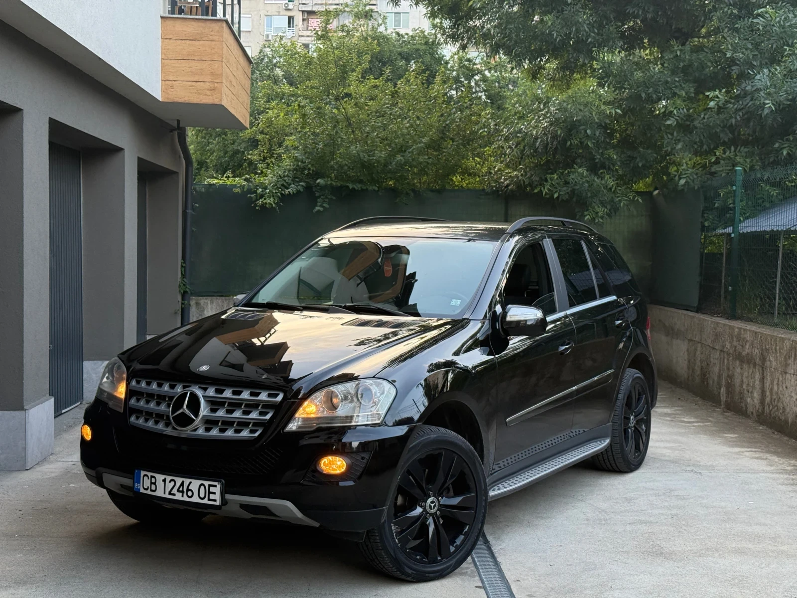 Mercedes-Benz ML 320, снимка 2 - Автомобили и джипове - 54991355